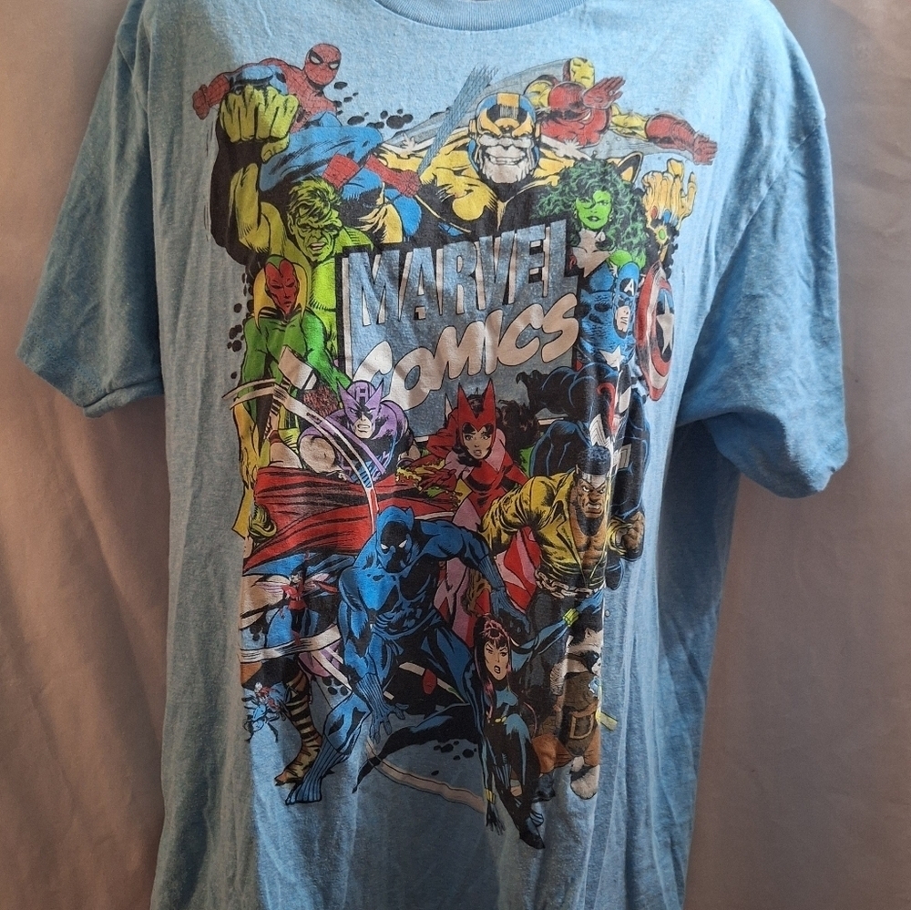 Marvel large carecter T-shirt size large